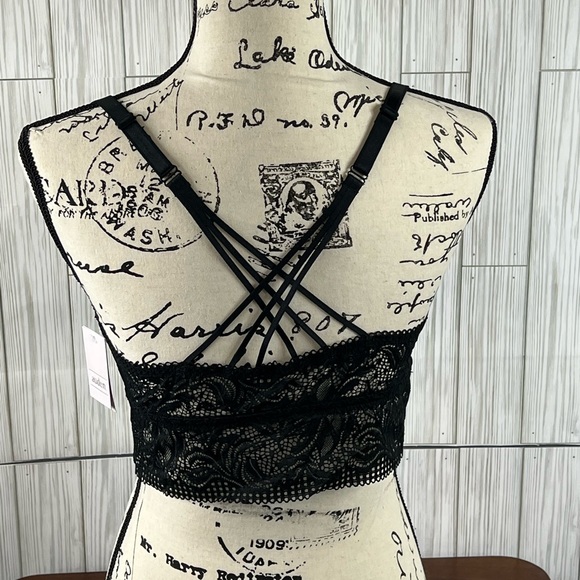 Auden Lightly Lined Long Line Bralette - Picture 2 of 7